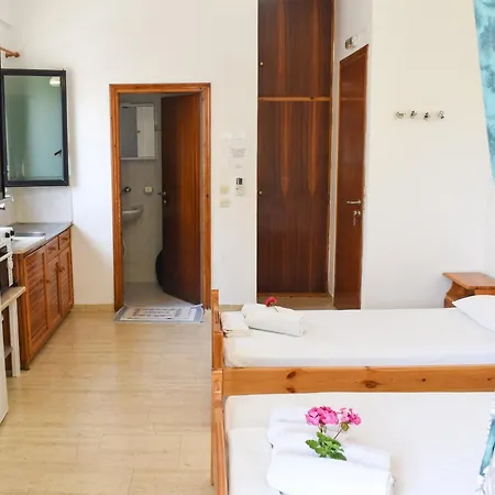 Lemon Studio With Garden Close To Beach *
