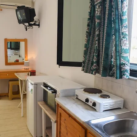 Lemon Studio With Garden Close To Beach Appartement Pylos