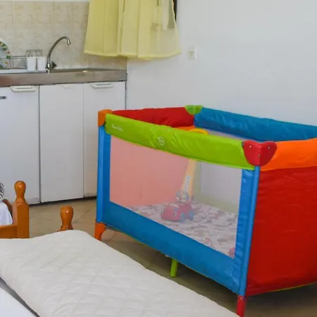 Lemon Studio With Garden Close To Beach Appartement
